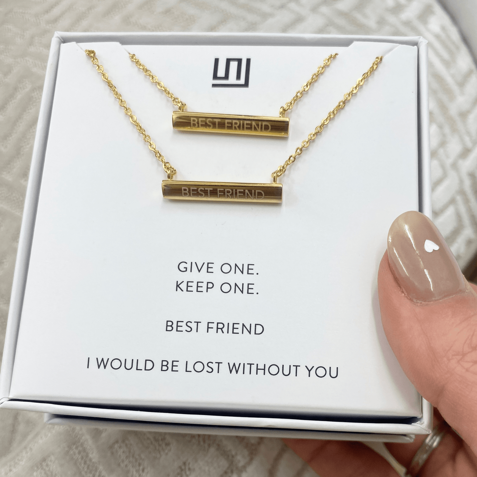 BEST FRIENDS Necklace Gift Set