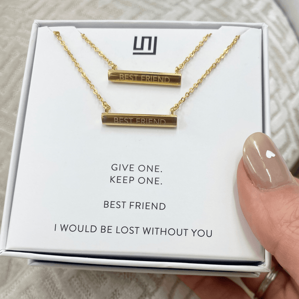 BEST FRIENDS Necklace Gift Set
