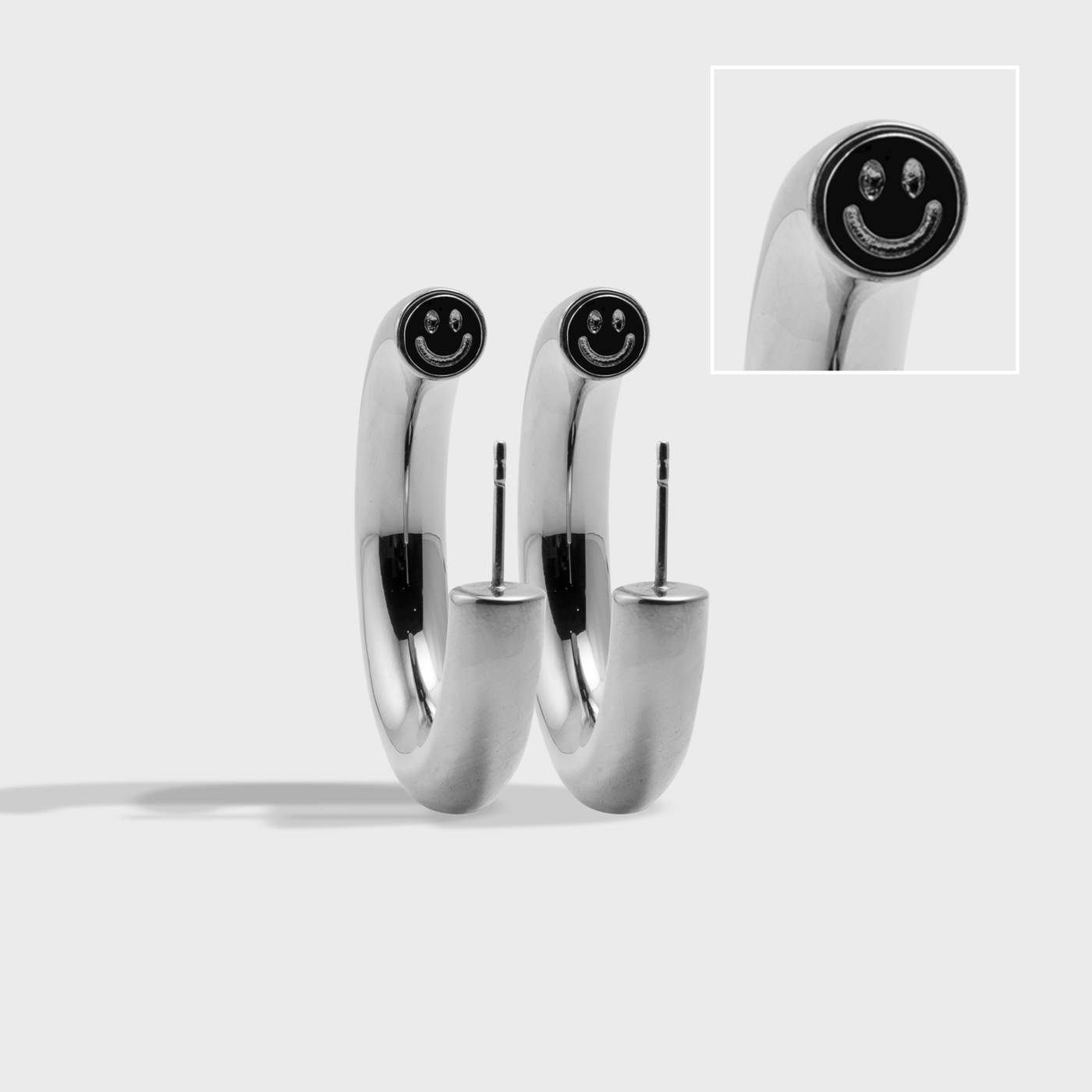 SMILEY FACE THICK Earrings
